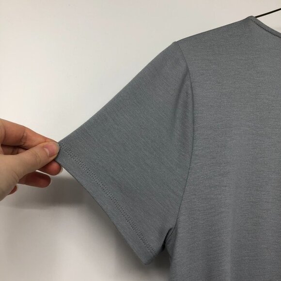 Lauren Vidal blue grey short sleeve viscose Chained V-neck blouse Med - Picture 9 of 14